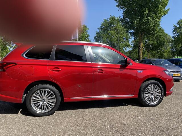 Mitsubishi OUTLANDER 2.4 PHEV Intense+ | Trekhaak | Open Dak