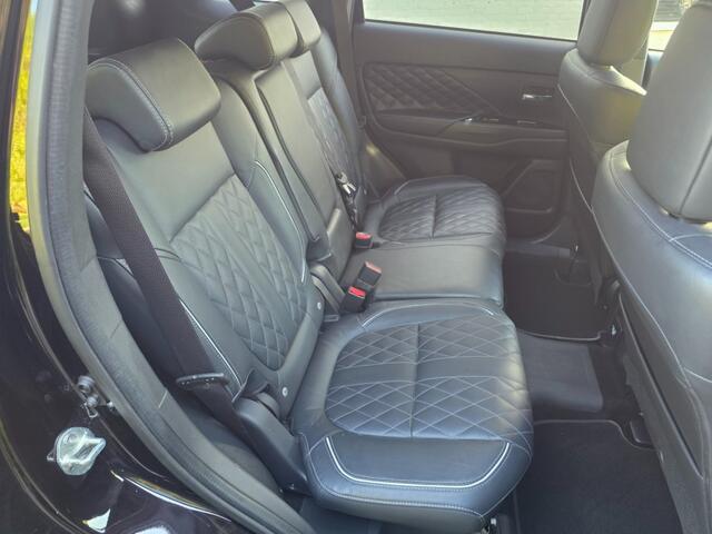Mitsubishi OUTLANDER 2.4 PHEV Instyle