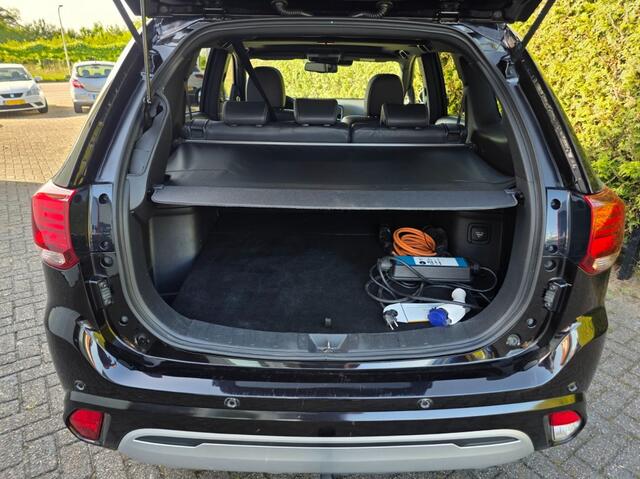 Mitsubishi OUTLANDER 2.4 PHEV Instyle