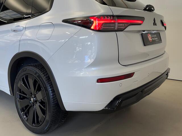 Mitsubishi OUTLANDER 2.4 PHEV Instyle+ Black Edition | Actieprijs | Uniek in NL | 20 Inch | Full Options | 8 Jaar garantie