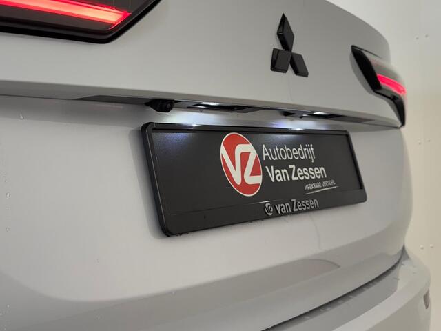 Mitsubishi OUTLANDER 2.4 PHEV Instyle+ Black Edition | Actieprijs | Uniek in NL | 20 Inch | Full Options | 8 Jaar garantie
