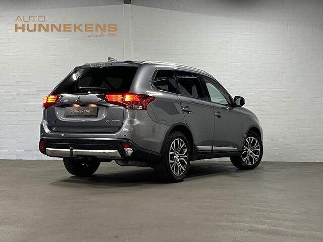Mitsubishi OUTLANDER 2.0 Instyle 7 persoons | Trekhaak | Open dak | 360 Camera | Stuur-/stoelverwarming | Leder