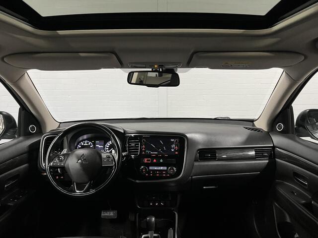 Mitsubishi OUTLANDER 2.0 Instyle 7 persoons | Trekhaak | Open dak | 360 Camera | Stuur-/stoelverwarming | Leder