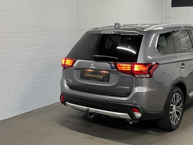 Mitsubishi OUTLANDER 2.0 Instyle 7 persoons | Trekhaak | Open dak | 360 Camera | Stuur-/stoelverwarming | Leder