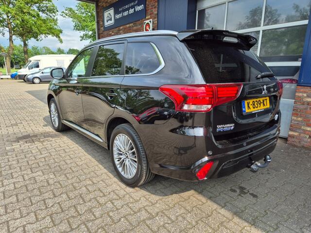 Mitsubishi OUTLANDER 2.4 PHEV INTENSE+, Trekhaak, Carplay, 360 Camera, Zonnedak, Elektrische Achterklep, ALL IN Prijs!