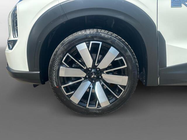 Mitsubishi OUTLANDER 2.4 PHEV Instyle + | BOMVOLLE INSTYLE !!! | ALLE OPTIES & ALLE ACCESSOIRES |