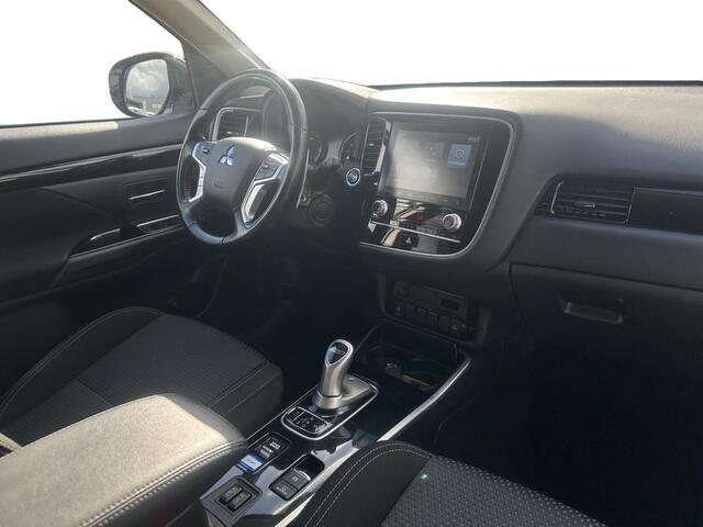 Mitsubishi OUTLANDER 2.4 PHEV Pure+ | TREKHAAK | CAMERA | GARANTIE |