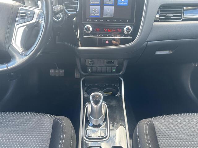 Mitsubishi OUTLANDER 2.4 PHEV Pure+ | TREKHAAK | CAMERA | GARANTIE |