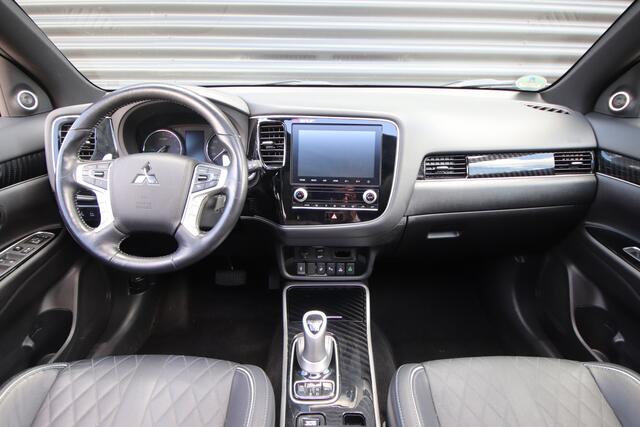 Mitsubishi OUTLANDER 2.4 PHEV Instyle Opendak, Adaptive cruise, Dealer Onderhouden, Trekhaak