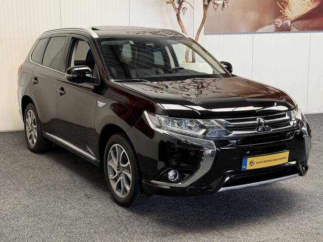 Mitsubishi OUTLANDER 2.0 PHEV Prestige 4WD NAVIGATIE LEDER ADAPTIVE CRUISE CONTROL PANORAMA SCHUIF/KANTELDAK KEYLESS GO RIJSTROOKSENSOREN DODEHOEKSENSOREN RONDOMZICHT CAMRERA ZEER MOOI !!