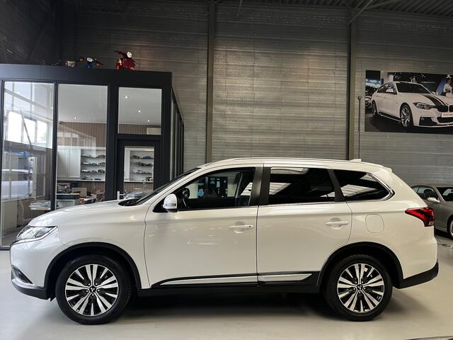 Mitsubishi OUTLANDER 2.0 2WD Instyle Trekhaak, Achteruitrijcamera