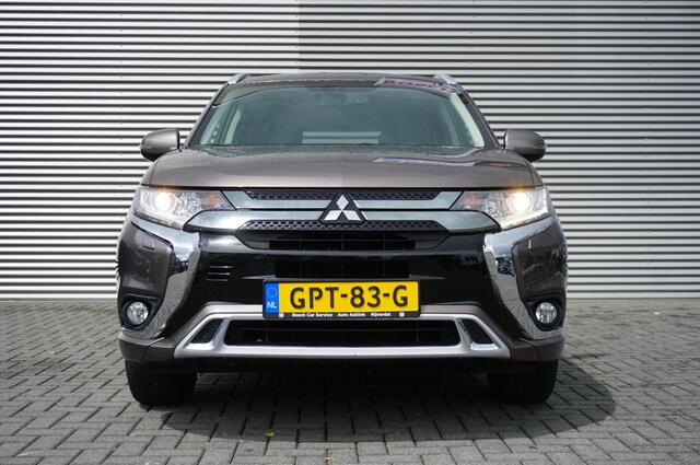 Mitsubishi OUTLANDER 240PK PHEV Pure AUTOM. | CAMERA | ALL SEASONS | TREKHAAK