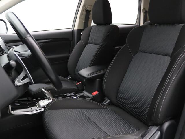 Mitsubishi OUTLANDER 2.4 PHEV 225pk Intense Apple Carplay/Android Auto