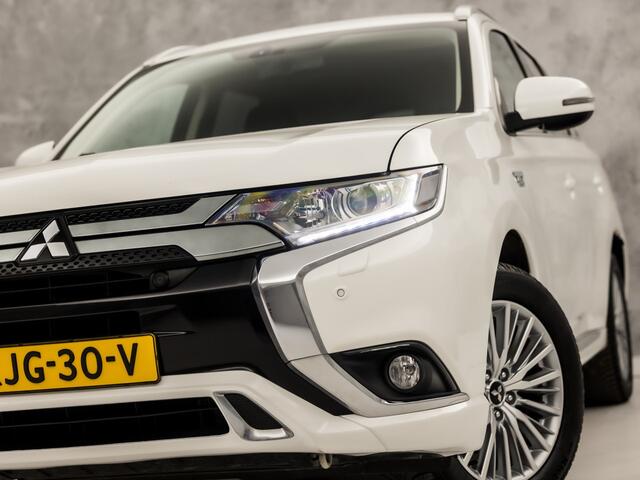 Mitsubishi OUTLANDER 2.4 PHEV Intense+ 225Pk Automaat (APPLE CARPLAY, CAMERA, LEDER/ALCANTARA, SPORTSTOELEN, GETINT GLAS, TREKHAAK, NIEUWE APK, NIEUWSTAAT)