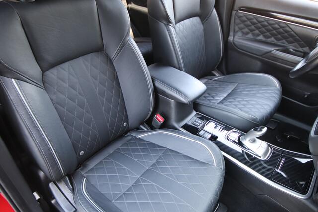 Mitsubishi OUTLANDER 2.4 PHEV Instyle