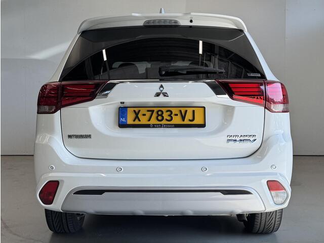 Mitsubishi OUTLANDER 2.4 PHEV Cruise | camera | LED-Kopl. | Clima | Rijklaarprijs