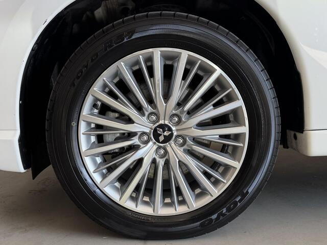 Mitsubishi OUTLANDER 2.4 PHEV Cruise | camera | LED-Kopl. | Clima | Rijklaarprijs