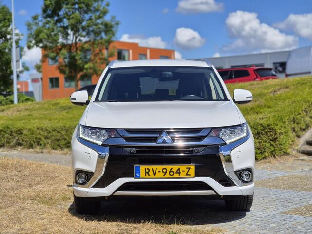 Mitsubishi OUTLANDER 2.0 PHEV Premium Apple Carplay & Android auto | Stuurverwarming | Blind Spot