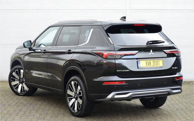 Mitsubishi OUTLANDER PHEV 2.4 FIRST EDITION 4WD | PLUG IN HYBRID | SOH 98% | YAMAHA SOUND | 20'' LICHTMETAAL | V2H | FABRIEKSGARANTIE TOT 06-05-2033* | ALL IN RIJKLAARPRIJS