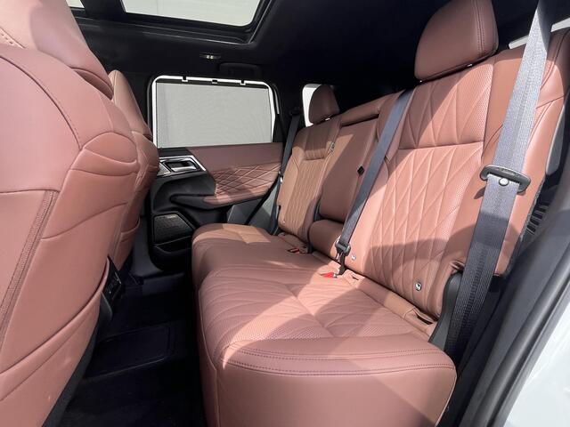Mitsubishi OUTLANDER 2.4 PHEV Instyle+ /¤ 4.500,- Voordeel Op Nieuwprijs / 8 Jaar Fabrieksgarantie / Elektrische Range 86 KM WLTP / Full Option / 7 Rij Modus / Apple Carplay&Android Auto / All Wheel Control /