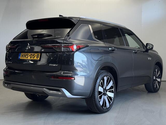 Mitsubishi OUTLANDER 2.4 PHEV Instyle+ | Massage | Panoramadak | Full Options | Trekhaak | Garantie tot 15-03-2033