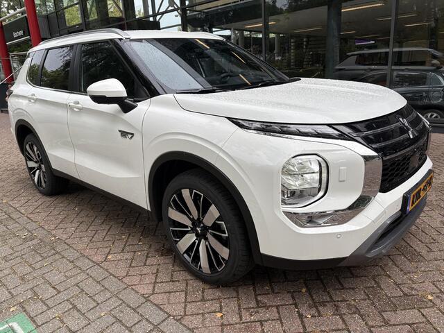 Mitsubishi OUTLANDER 2.4 PHEV Intense+ | Navigatie | Adaptieve Cruise Control | Head-Up Display | Elek. Achterklep | FABRIEKSGARANTIE TOT 06-2034!