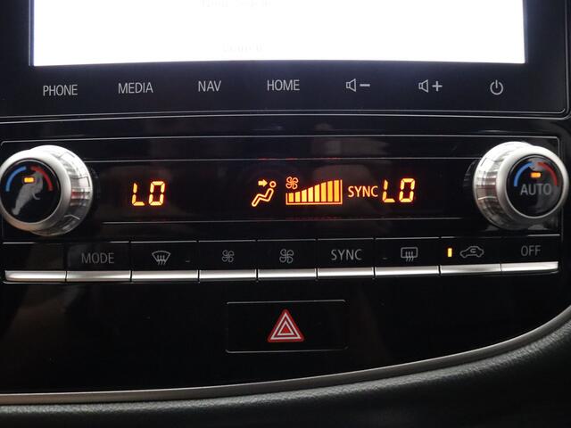 Mitsubishi OUTLANDER 224pk PHEV Intense Apple Carplay/Android Auto | Climate