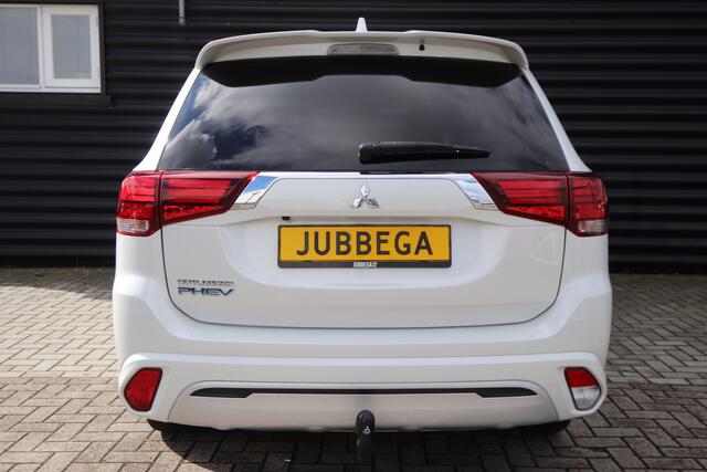 Mitsubishi OUTLANDER 2.4 PHEV Intense Dealer O.H. Trekhaak