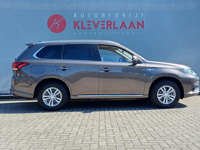 Mitsubishi OUTLANDER 2.4 PHEV Pure | TREKHAAK AFNEEMBAAR | CAMERA | PDC | Wij bieden financiering mogelijkheden aan.