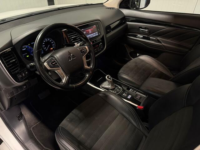 Mitsubishi OUTLANDER 2.4 PHEV Intense 4WD Carplay