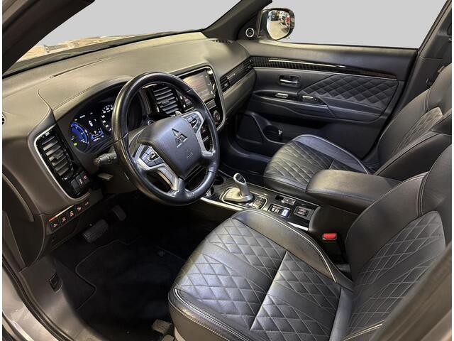 Mitsubishi OUTLANDER 2.4 PHEV Instyle