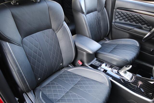Mitsubishi OUTLANDER 2.4 PHEV Instyle Opendak, Adaptive cruise, Leder, Trekhaak