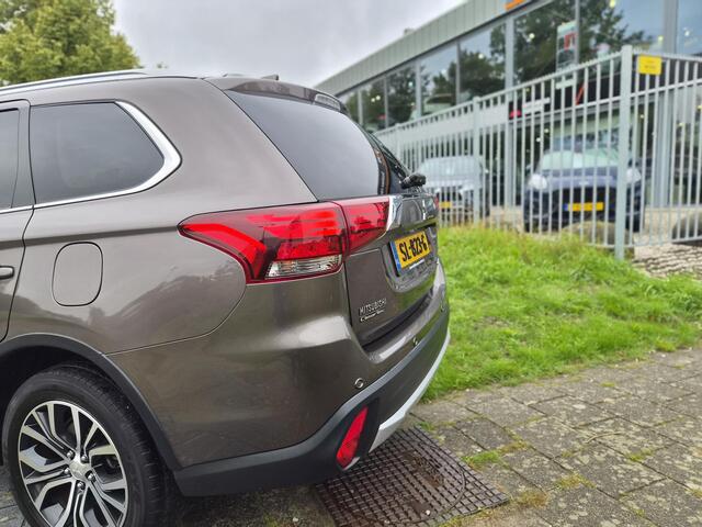 Mitsubishi OUTLANDER 2.0 Instyle 7 PERSOONS