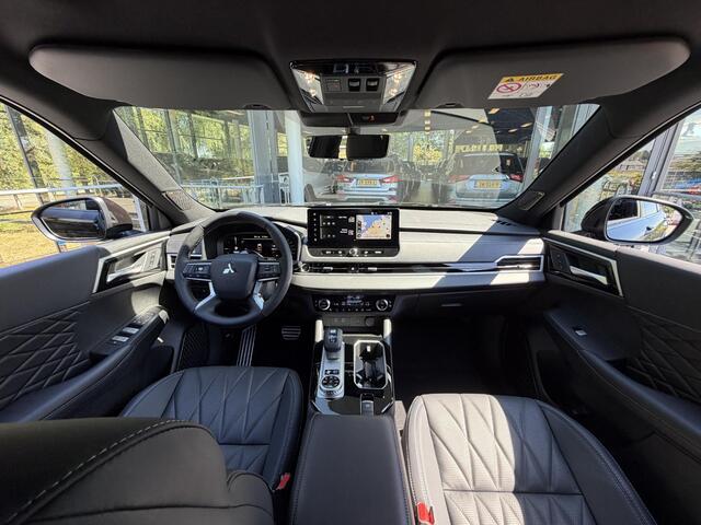 Mitsubishi OUTLANDER 2.4 PHEV Black Edition | DIRECT UIT VOORRAAD LEVERBAAR INCL. VOORRAADPREMIE!