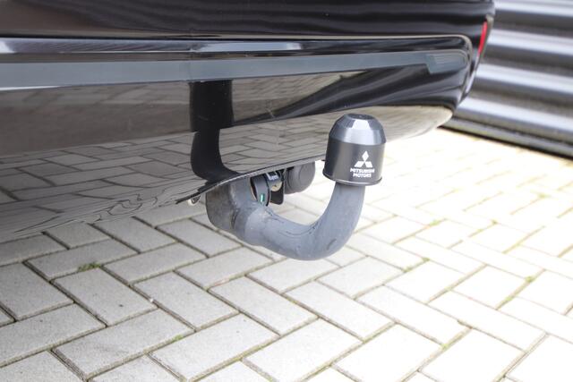 Mitsubishi OUTLANDER 2.4 PHEV S-Edition Ruby Black, Trekhaak