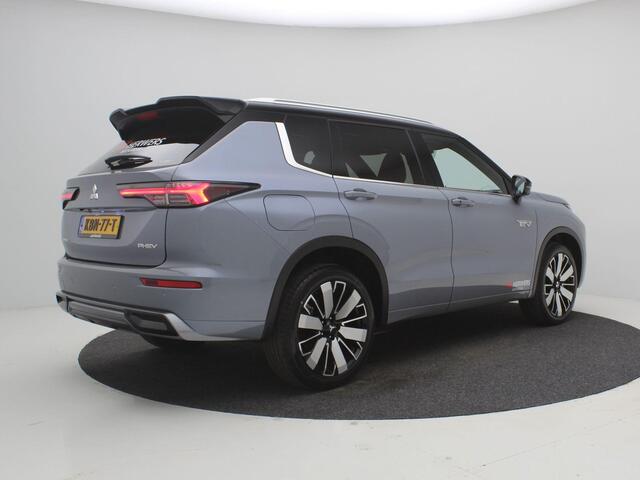 Mitsubishi OUTLANDER 2.4 PHEV Instyle+ / 1600KG Trekgewicht / Glazen schuif-kanteldak / Style Pack Black / Lederen bekleding / Adaptieve Cruise Control / Massage voorstoelen / HUD Display / Full Option /
