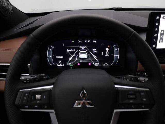 Mitsubishi OUTLANDER 2.4 PHEV Instyle+ / 1600KG Trekgewicht / Glazen schuif-kanteldak / Style Pack Black / Lederen bekleding / Adaptieve Cruise Control / Massage voorstoelen / HUD Display / Full Option /