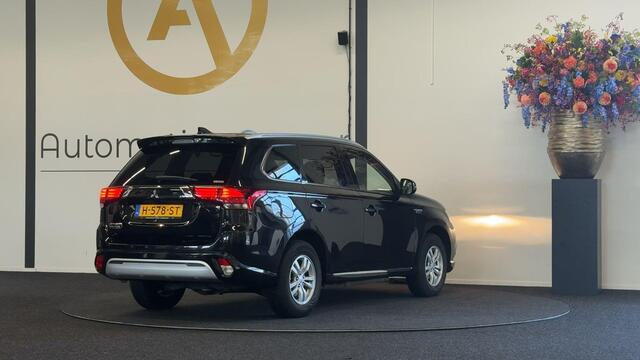 Mitsubishi OUTLANDER 2.4 PHEV Pure | CAMERA | STOELVERWARMING | KEYLESS