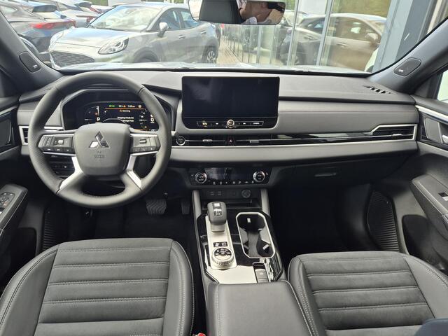 Mitsubishi OUTLANDER 2.4 PHEV Intense+ | Nieuw uit voorraad leverbaar |