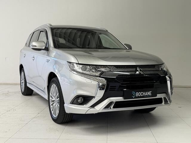 Mitsubishi OUTLANDER 2.4 PHEV Intense | Trekhaak | Navigatie | Camera | Stoelverwarming | Climate Control |