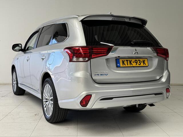 Mitsubishi OUTLANDER 2.4 PHEV Intense | Trekhaak | Navigatie | Camera | Stoelverwarming | Climate Control |