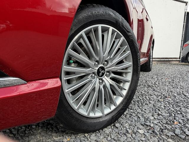 Mitsubishi OUTLANDER 2.4 PHEV Intense+ All-Seasons, Elektrische achterklep, Stuurverwarming