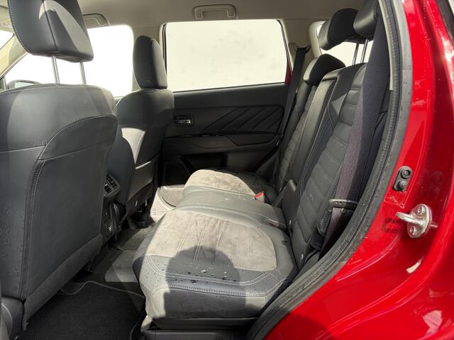 Mitsubishi OUTLANDER 2.4 PHEV Intense+ All-Seasons, Elektrische achterklep, Stuurverwarming