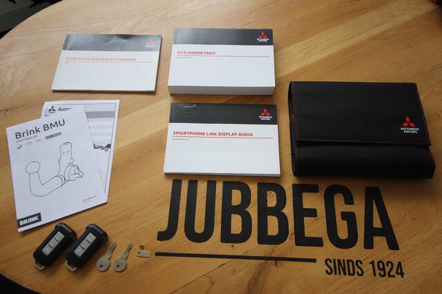 Mitsubishi OUTLANDER 2.4 PHEV Instyle 1e eigenaar, dealer o.h.