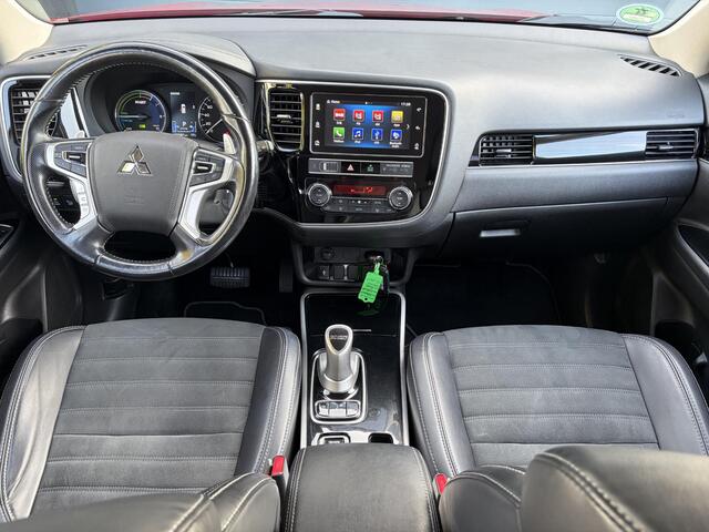 Mitsubishi OUTLANDER 2.4 PHEV Intense ?1e Eigenaar?Trakhaak?SOH 67%?Carplay?Camera?Alcantara-Leder?Stoelverw-Stoelverkoeling?Clima?Cruise?Pdc V+A?Keyless?Net beurt gehad?18" Lmv?N.A.P?Apk tot 10-2027