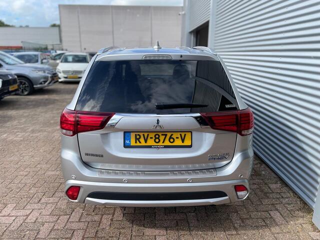 Mitsubishi OUTLANDER 2.0 PHEV Premium Nieuwe Accupakket met 30000km! SOH 99%