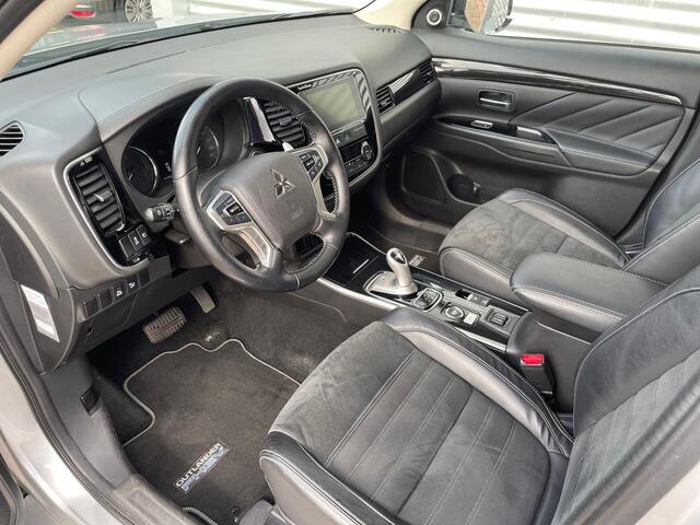 Mitsubishi OUTLANDER 2.0 PHEV Premium Nieuwe Accupakket met 30000km! SOH 99%