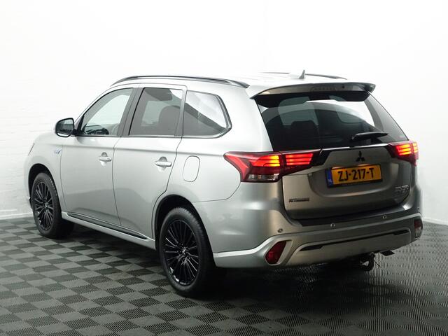 Mitsubishi OUTLANDER SPORT 2.4 PHEV Blackpack Aut- Xenon Led, Stoelverwarming, Sport Leder Interieur, Trekhaak, Camera, Clima