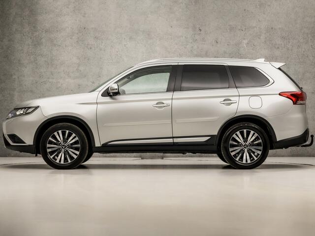 Mitsubishi OUTLANDER SPORT 2.0 2WD 7 Persoons 150Pk Automaat (SCHUIFDAK, APPLE CARPLAY, 360 CAMERA, LEDER, TREKHAAK, SPORTSTOELEN, STUUR/STOELVERWARMING, ADAPTIVE CRUISE, GETINT GLAS, NIEUWE APK, NIEUWSTAAT)