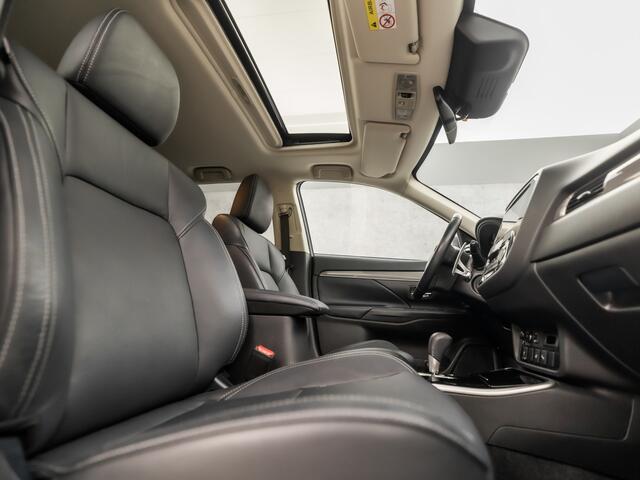 Mitsubishi OUTLANDER SPORT 2.0 2WD 7 Persoons 150Pk Automaat (SCHUIFDAK, APPLE CARPLAY, 360 CAMERA, LEDER, TREKHAAK, SPORTSTOELEN, STUUR/STOELVERWARMING, ADAPTIVE CRUISE, GETINT GLAS, NIEUWE APK, NIEUWSTAAT)